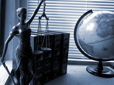 lady-justice-2388500__340