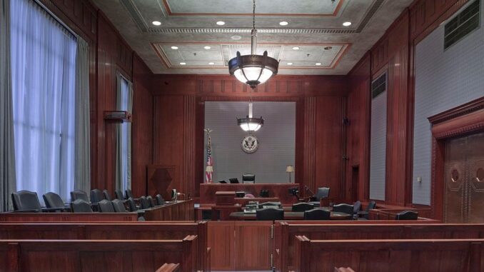 courtroom-898931_1920